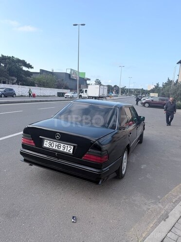 Mercedes E 200 1993, 250,000 km - 2.0 л - Bakı
