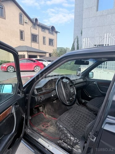 Mercedes E 200 1993, 250,000 km - 2.0 л - Bakı