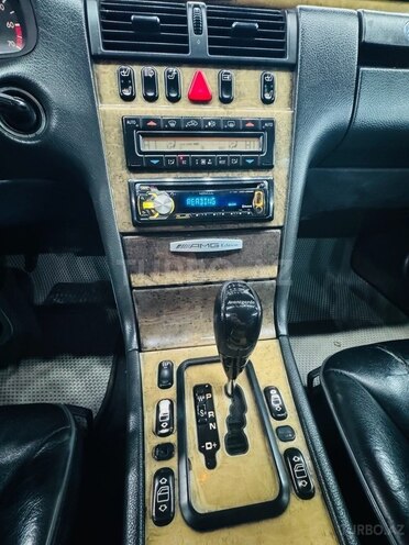 Mercedes E 240 2001, 250,000 km - 2.4 l - Zaqatala