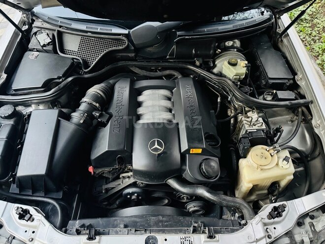 Mercedes E 240 2001, 250,000 km - 2.4 l - Zaqatala