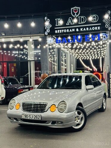 Mercedes E 240 2001, 250,000 km - 2.4 l - Zaqatala