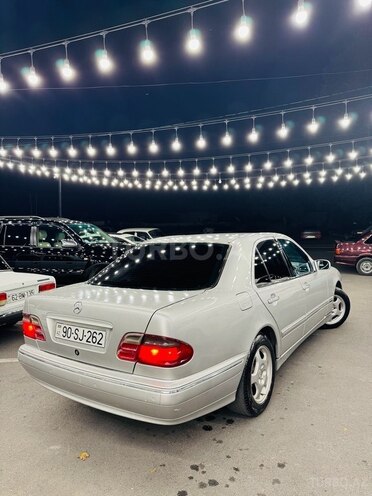 Mercedes E 240 2001, 250,000 km - 2.4 l - Zaqatala