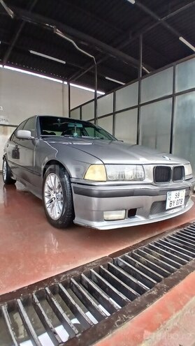 BMW 318 1994, 325,000 km - 1.8 л - Bakı