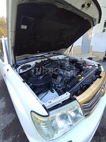 Toyota Land Cruiser 2007, 250,000 km - 4.5 л - Quba