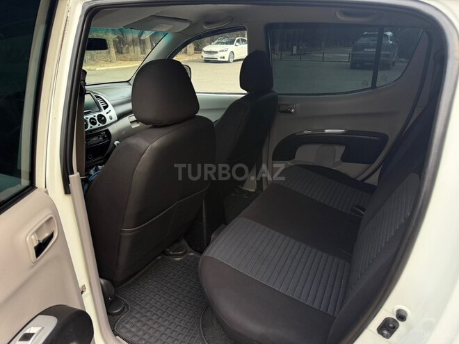 Mitsubishi L200 2012, 196,000 km - 2.5 l - Bakı