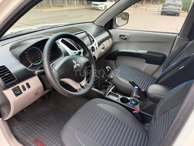 Mitsubishi L200 2012, 196,000 km - 2.5 l - Bakı