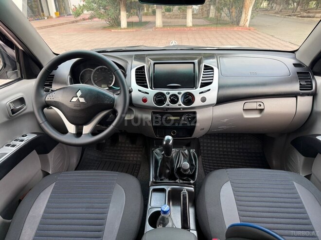Mitsubishi L200 2012, 196,000 km - 2.5 l - Bakı