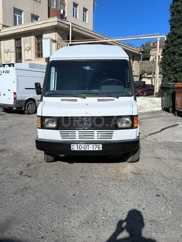 Mercedes 208 D 1994, 300,060 km - 2.3 l - Bakı