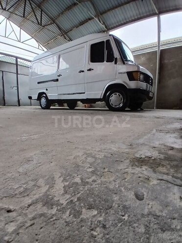 Mercedes 208 D 1994, 300,060 km - 2.3 l - Bakı