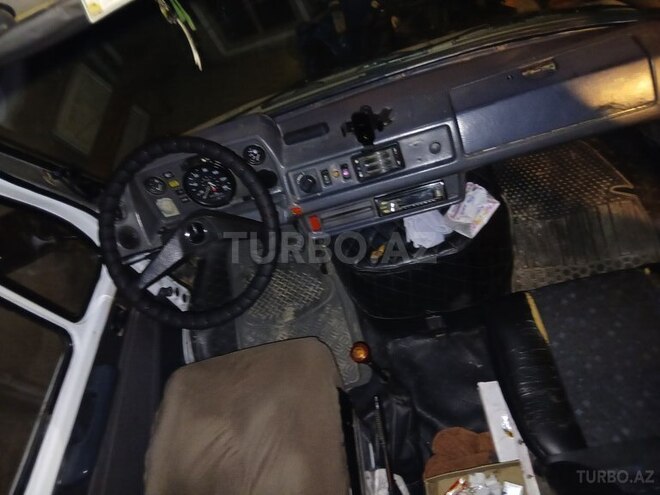 Mercedes 208 D 1994, 300,060 km - 2.3 l - Bakı