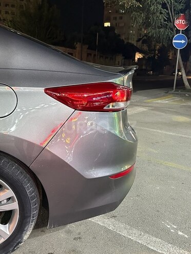 Hyundai Elantra 2018, 120,000 km - 2.0 л - Bakı