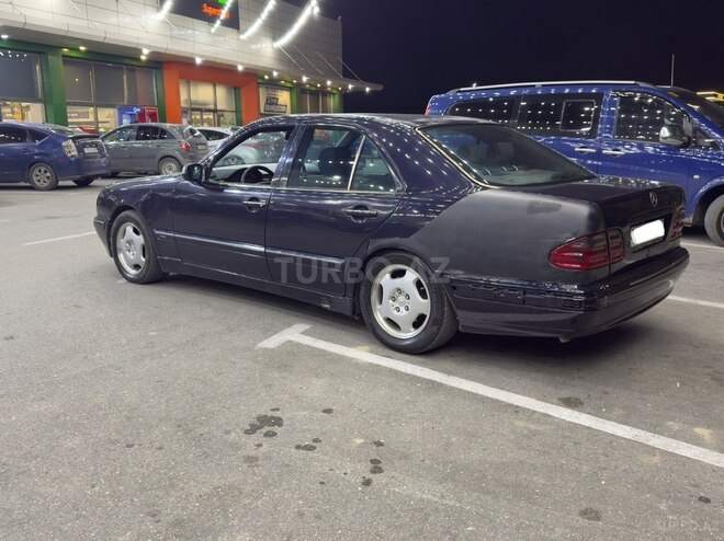 Mercedes E 220 2000, 430,000 km - 2.2 l - Bakı
