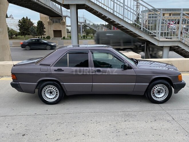Mercedes 190 1990, 275,000 km - 2.0 l - Bakı