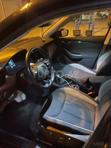 Skoda Kamiq 2022, 83,000 km - 1.6 l - Bakı