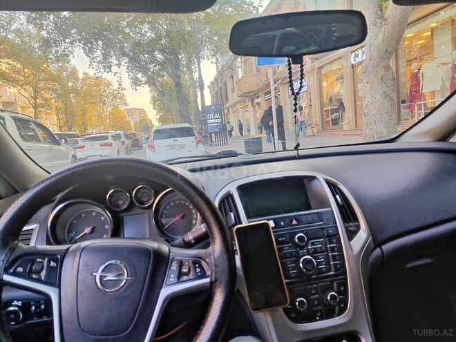Opel Astra 2011, 270,000 km - 1.3 l - Gəncə