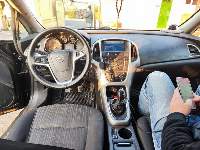Opel Astra 2011, 270,000 km - 1.3 l - Gəncə