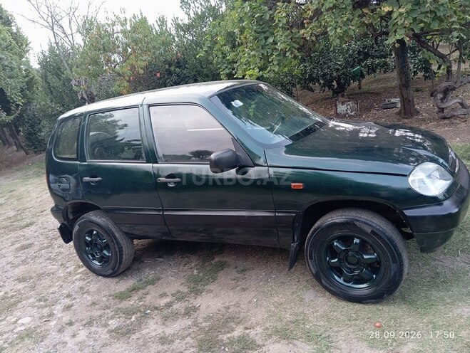 Chevrolet Niva 2003, 250,000 km - 1.7 l - Astara