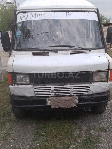 Mercedes 208 D 1993, 210,000 km - 2.3 l - Bərdə