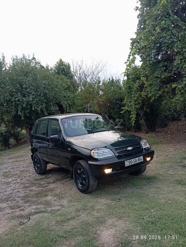 Chevrolet Niva 2003, 250,000 km - 1.7 l - Astara