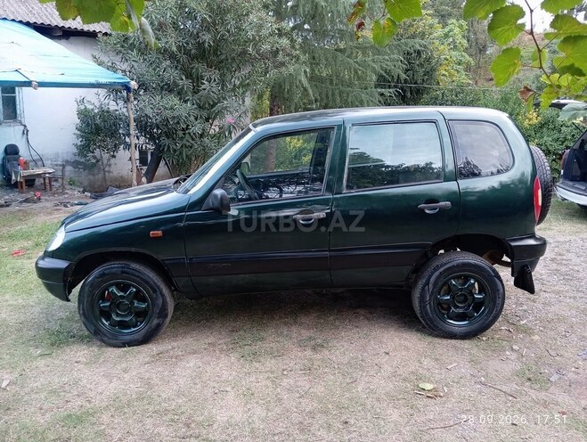 Chevrolet Niva 2003, 250,000 km - 1.7 l - Astara