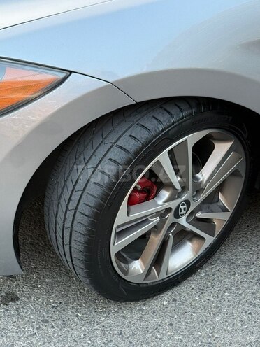 Hyundai Elantra 2017, 266,000 km - 2.0 l - Bakı