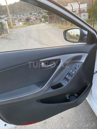 Hyundai Avante 2015, 75,000 km - 1.6 l - Bakı