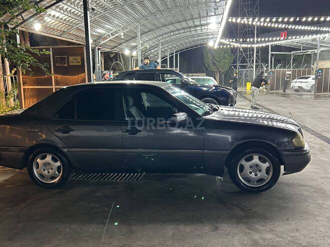 Mercedes C 180 1995, 250,000 km - 1.8 l - Gəncə