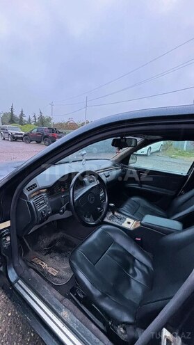 Mercedes E 230 1996, 465,000 km - 2.3 л - Qusar