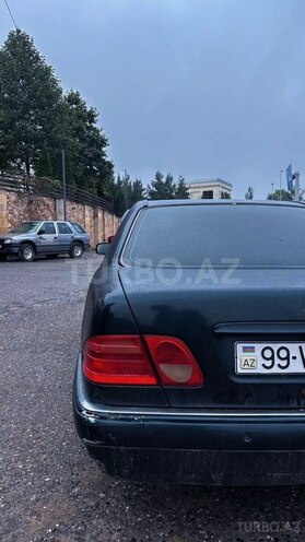Mercedes E 230 1996, 465,000 km - 2.3 л - Qusar