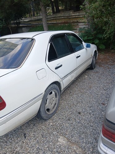 Mercedes C 220 1993, 425,177 km - 2.2 l - Bakı