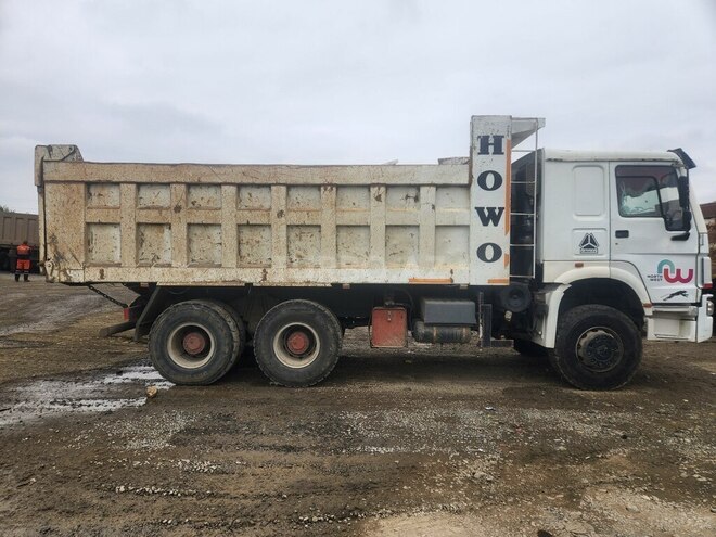 HOWO Sinotruk 2013, 400,000 km - 9.0 l - Füzuli