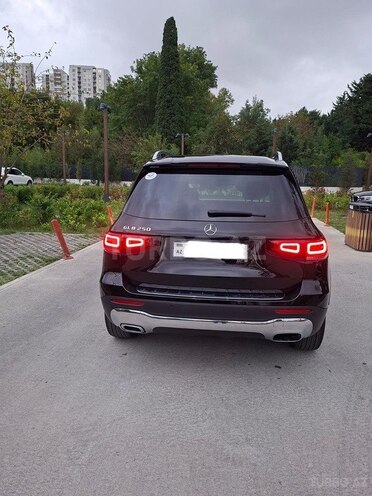 Mercedes GLB 250 4MATIC 2023, 63,000 km - 2.0 l - Bakı