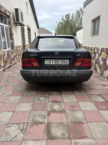 Mercedes E 220 1998, 526,000 km - 2.2 л - Bakı