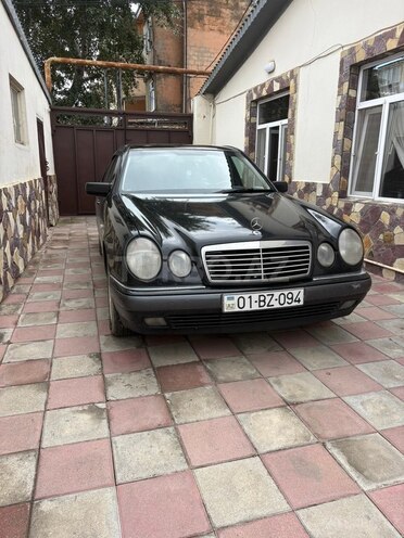 Mercedes E 220 1998, 526,000 km - 2.2 л - Bakı