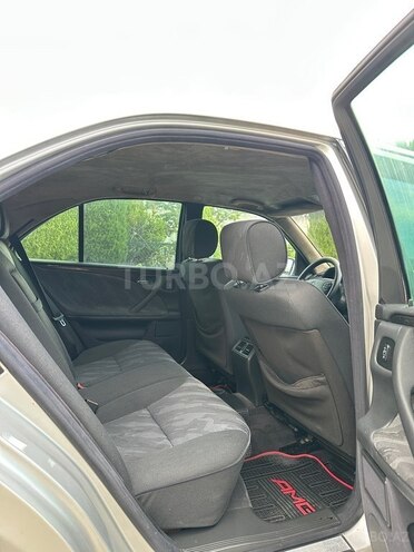 Mercedes E 270 2000, 338,000 km - 2.7 l - Bakı
