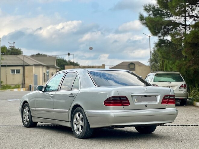 Mercedes E 270 2000, 338,000 km - 2.7 l - Bakı