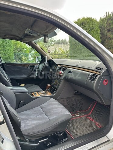 Mercedes E 270 2000, 338,000 km - 2.7 l - Bakı