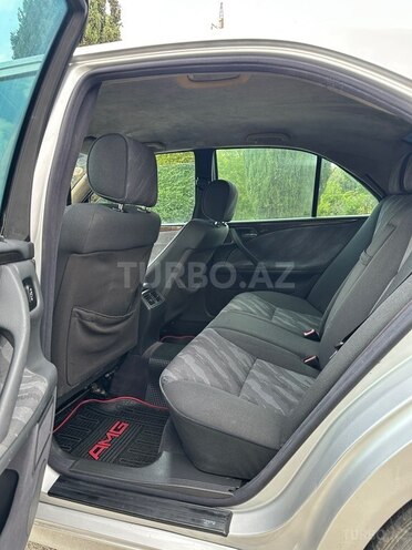 Mercedes E 270 2000, 338,000 km - 2.7 l - Bakı