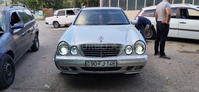Mercedes E 270 2000, 346,000 km - 2.7 l - Qazax