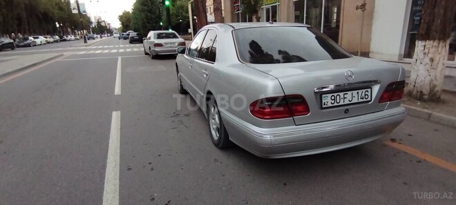Mercedes E 270 2000, 346,000 km - 2.7 l - Qazax