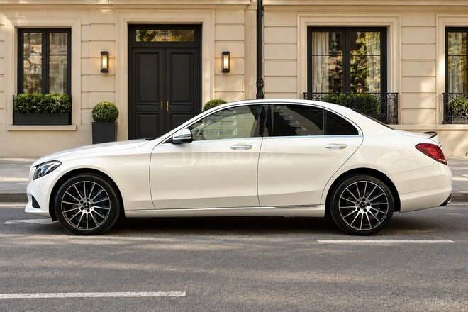 Mercedes C 300 4MATIC 2017, 148,140 km - 2.0 l - Bakı