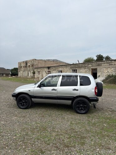 Chevrolet Niva 2005, 123,480 km - 1.7 l - Qazax