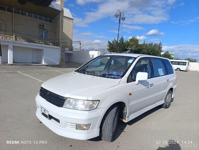 Mitsubishi Chariot 2000, 211,300 km - 2.4 l - Bakı