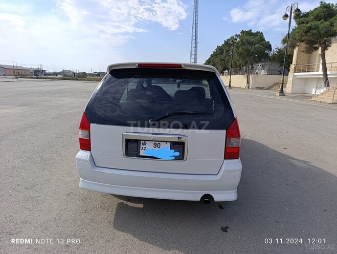 Mitsubishi Chariot 2000, 211,300 km - 2.4 l - Bakı