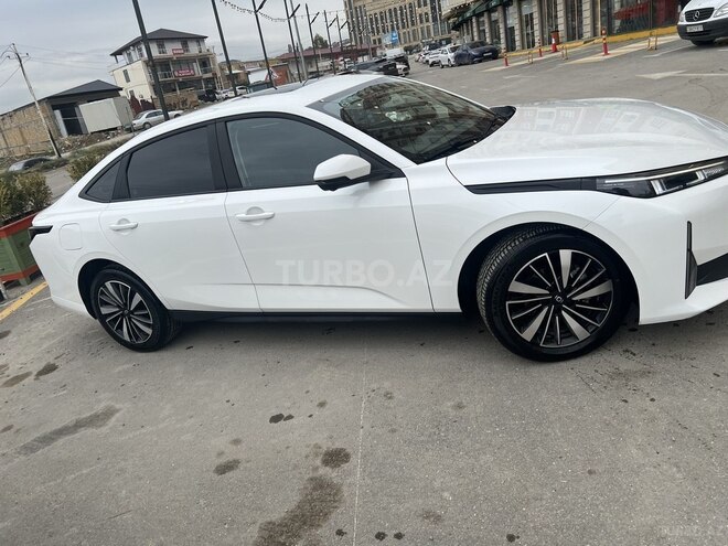 Changan Qiyuan A05 2024, 92,000 km - 1.5 л - Bakı