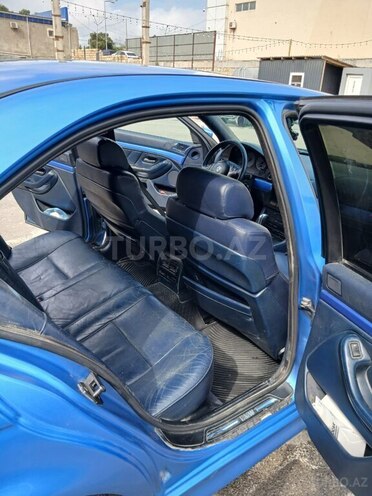 BMW 528 1998, 325,456 km - 2.8 l - Bakı