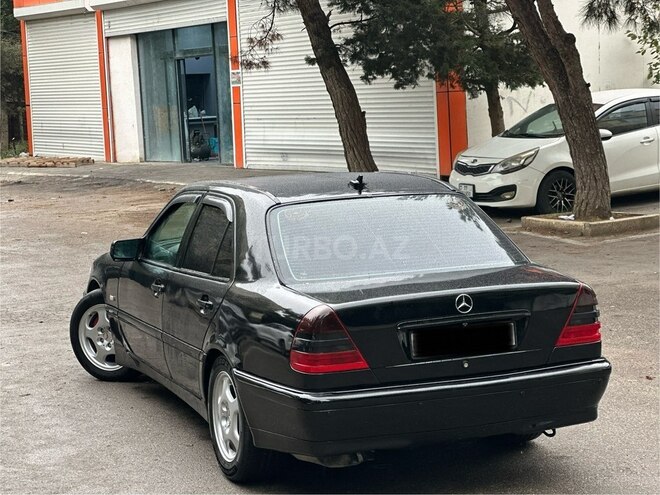 Mercedes C 240 2000, 254,854 km - 2.4 l - Bakı