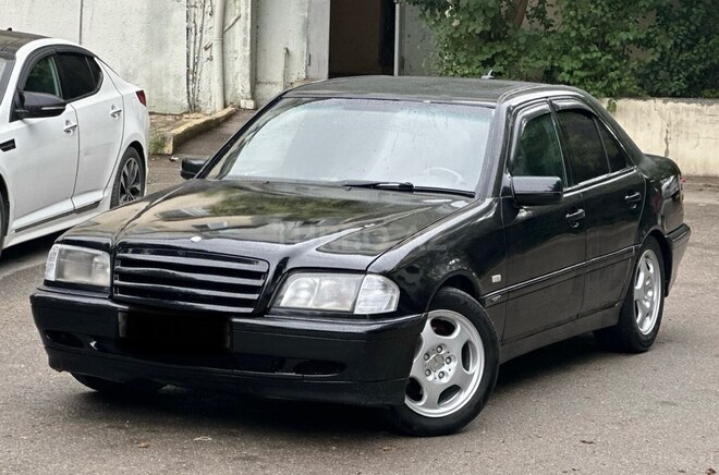 Mercedes C 240 2000, 254,854 km - 2.4 l - Bakı
