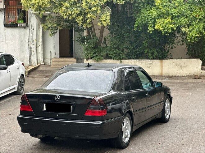 Mercedes C 240 2000, 254,854 km - 2.4 l - Bakı