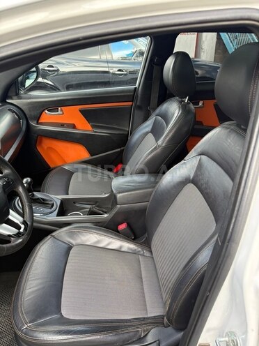 Kia Sportage 2011, 191,000 km - 2.0 l - Quba
